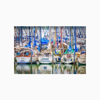 295 Moored Yachts